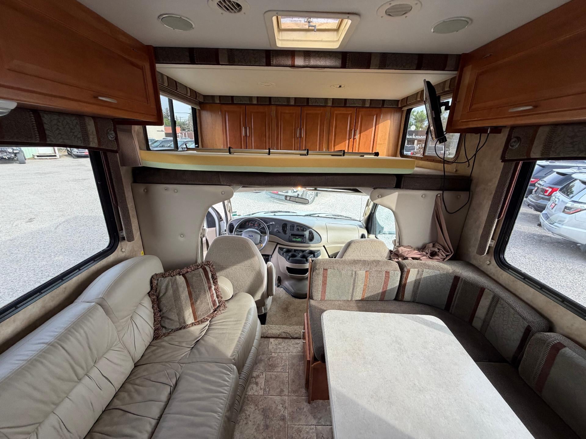 2008 Ford Econoline Commercial Cutaway Yellowstone