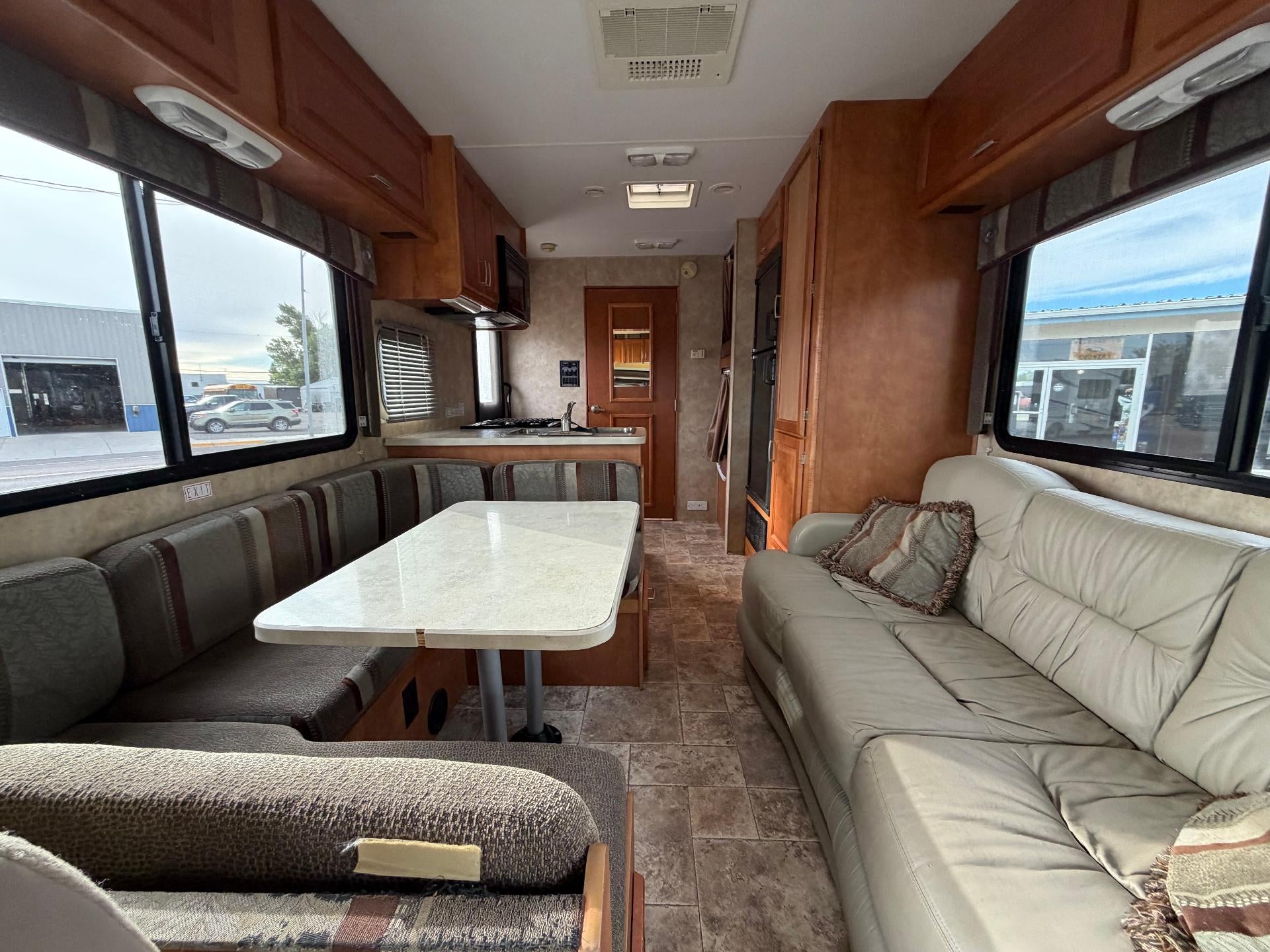 2008 Ford Econoline Commercial Cutaway Yellowstone