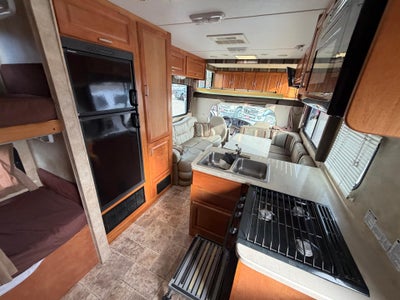 2008 Ford Econoline Commercial Cutaway Yellowstone