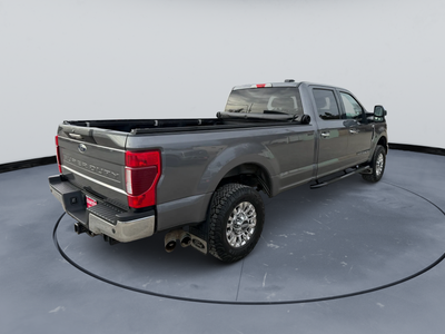 2022 Ford Super Duty F-350 SRW XLT