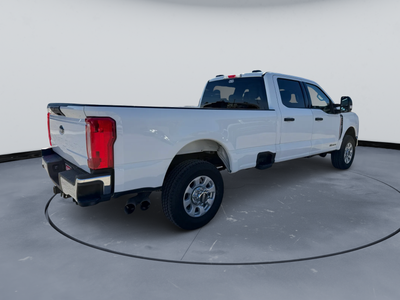 2023 Ford Super Duty F-350 SRW XLT