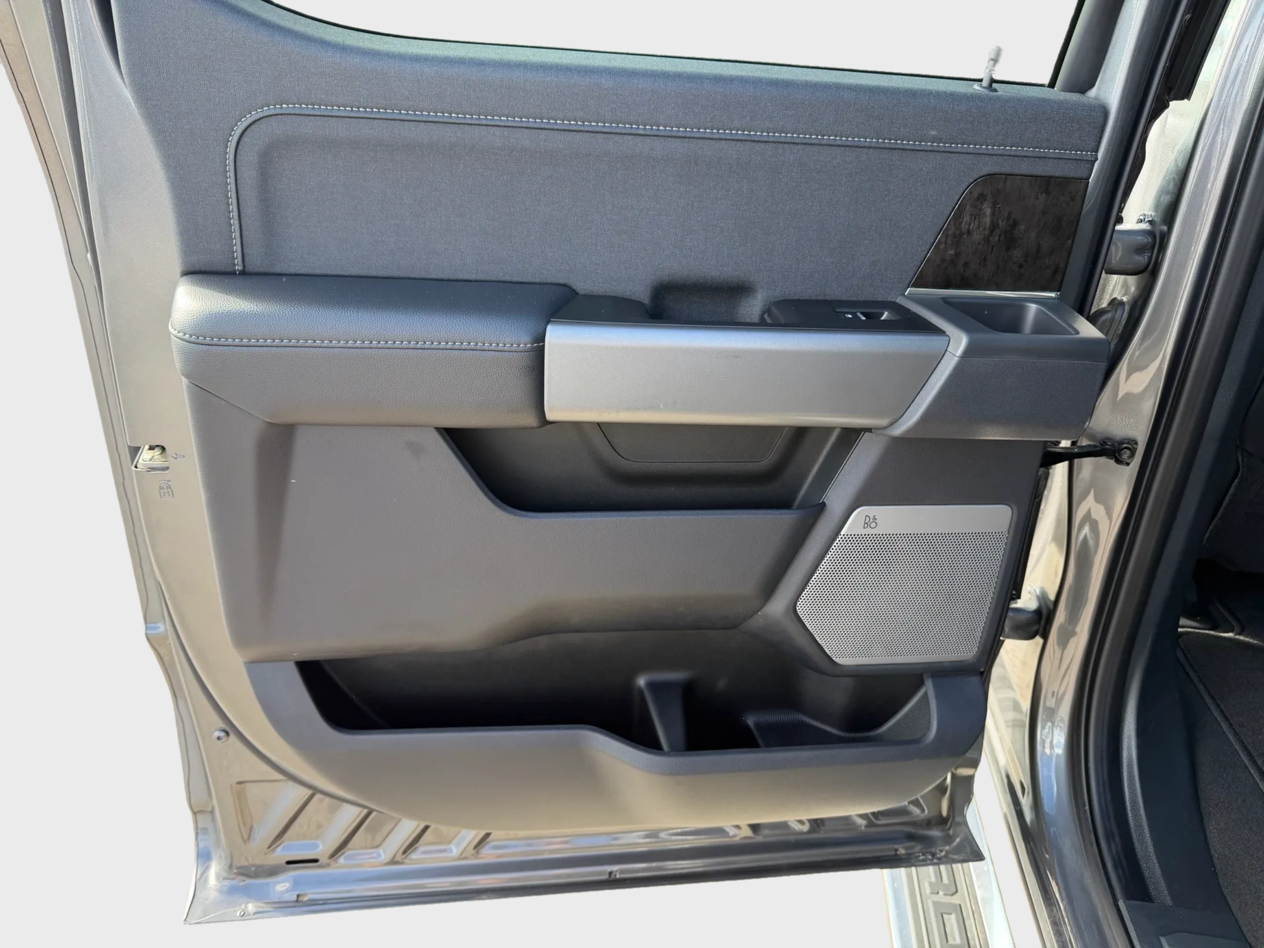2025 Ford Super Duty F-350 SRW LARIAT