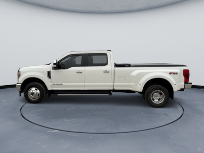 2020 Ford Super Duty F-350 DRW LARIAT