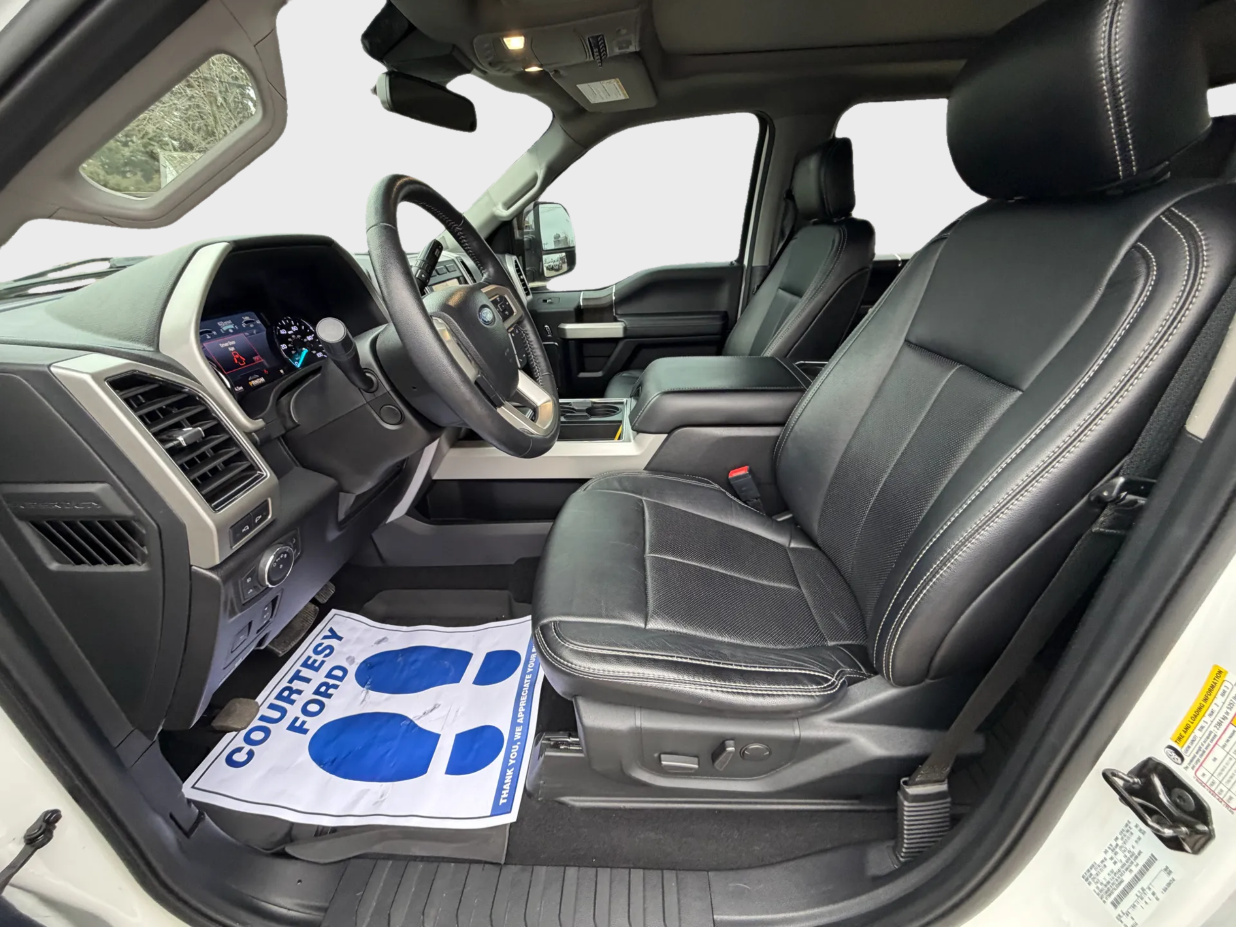 2020 Ford Super Duty F-350 DRW LARIAT