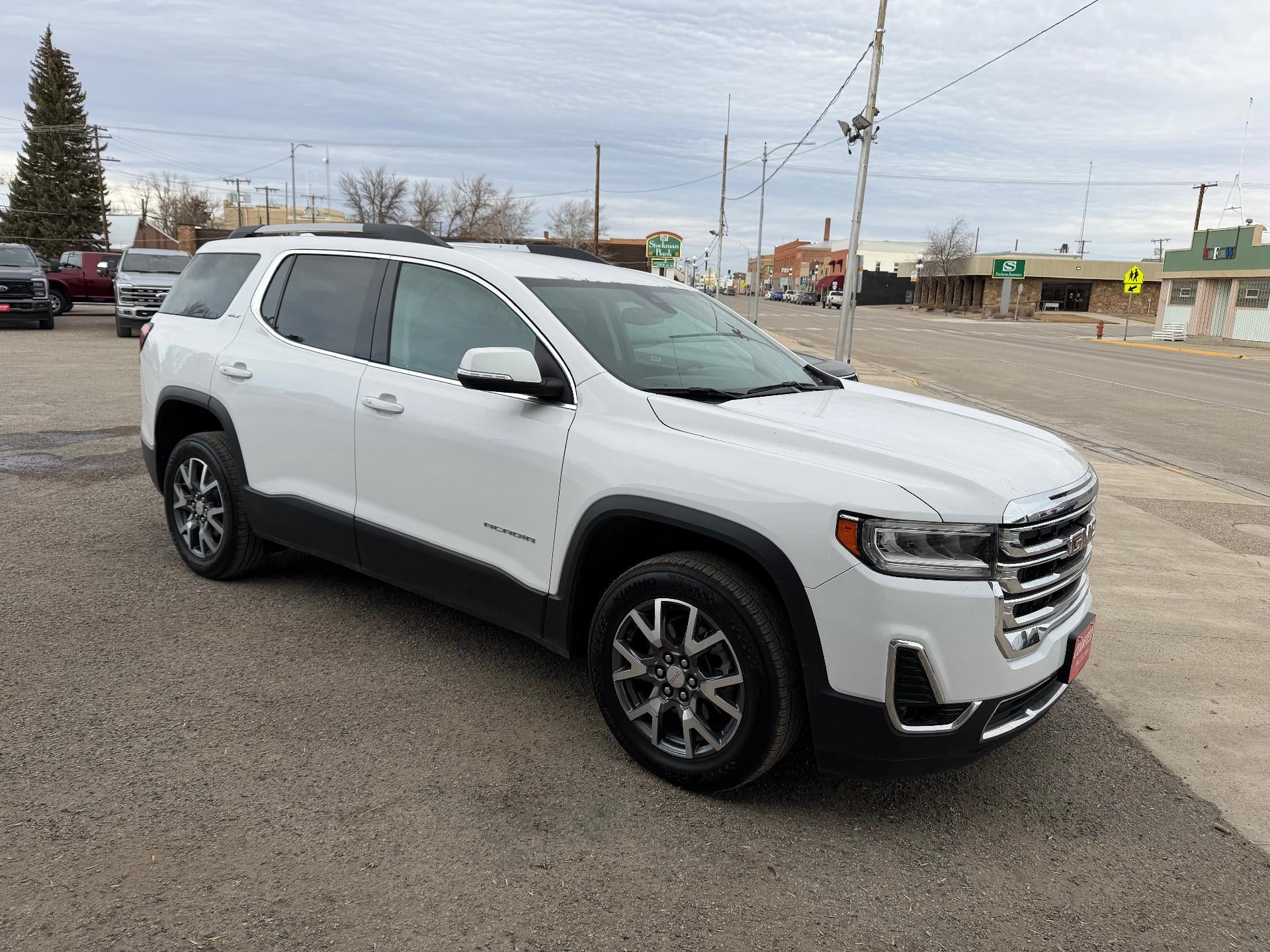 2023 GMC Acadia SLT