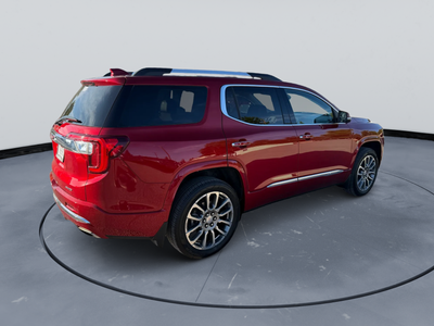 2022 GMC Acadia Denali