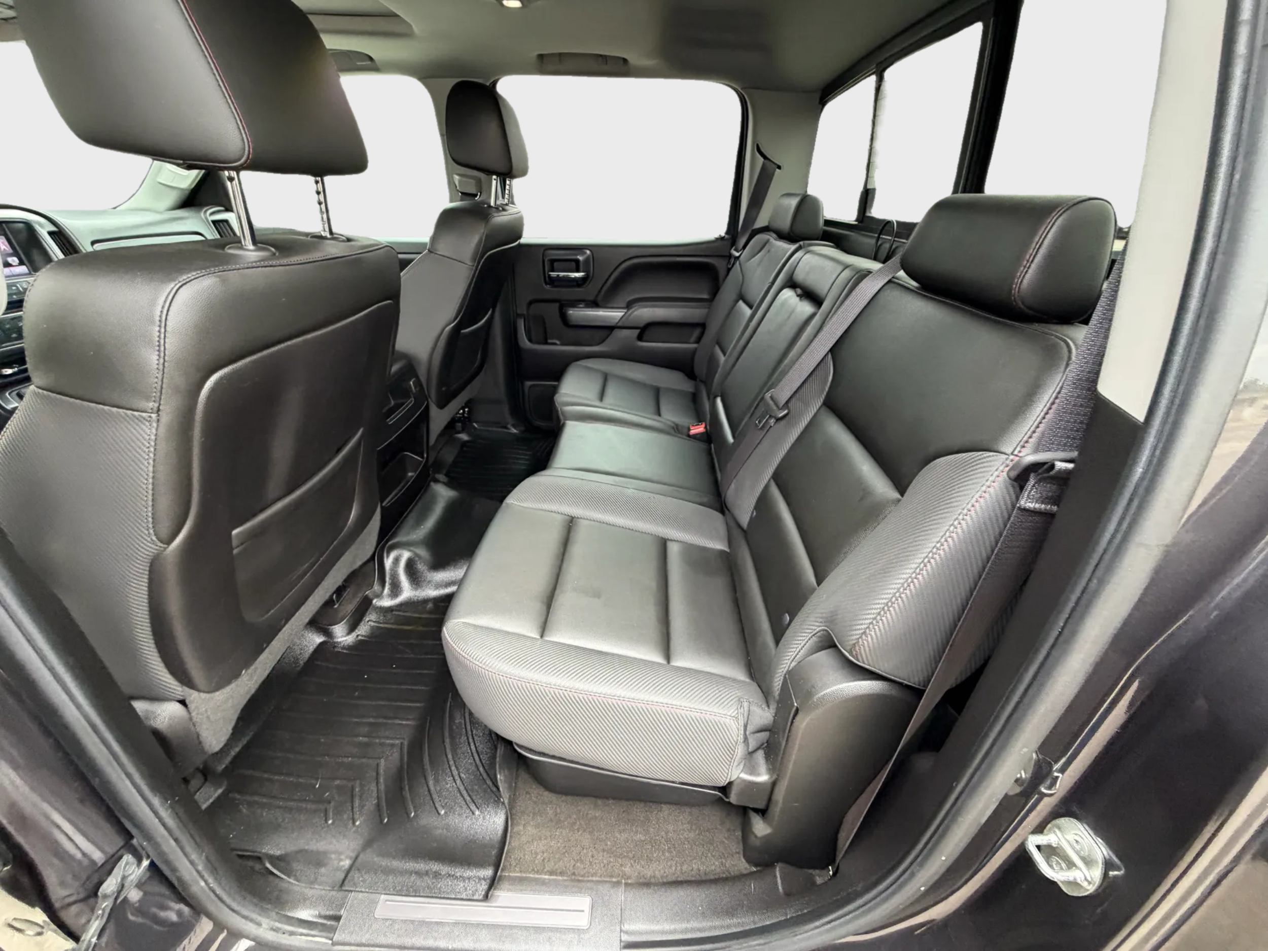 2015 GMC Sierra 3500HD available WiFi SLT