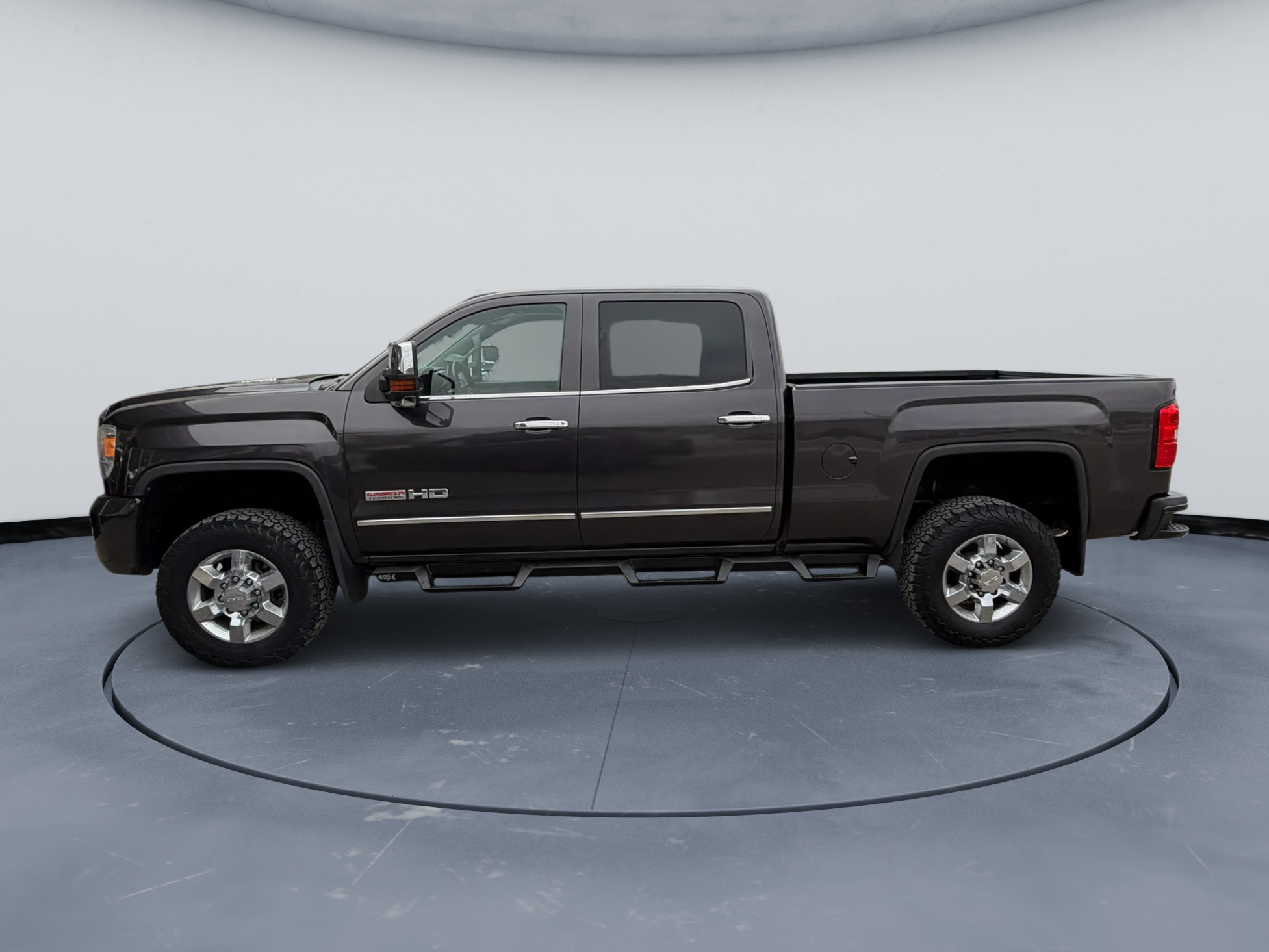 2015 GMC Sierra 3500HD available WiFi SLT