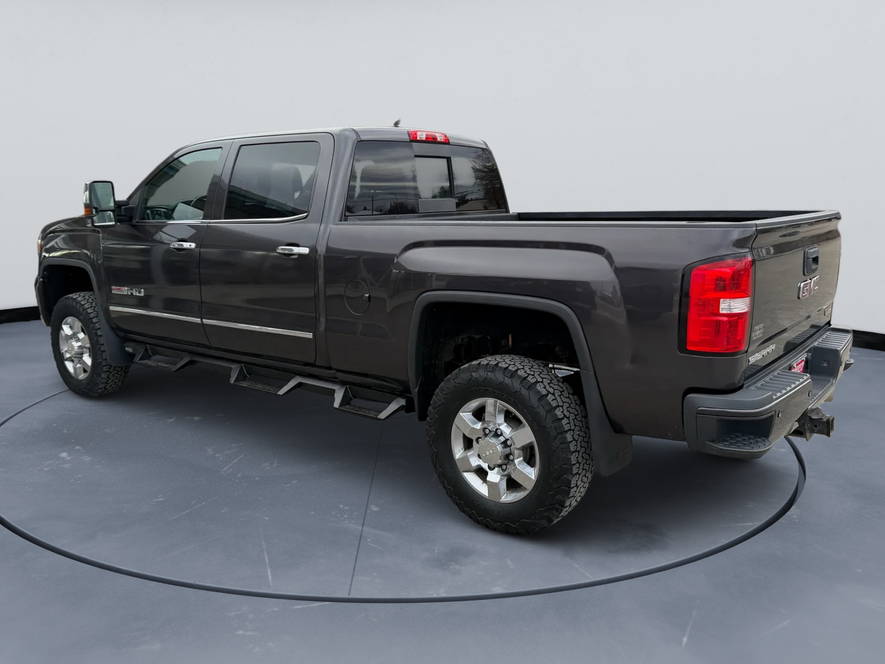 2015 GMC Sierra 3500HD available WiFi SLT