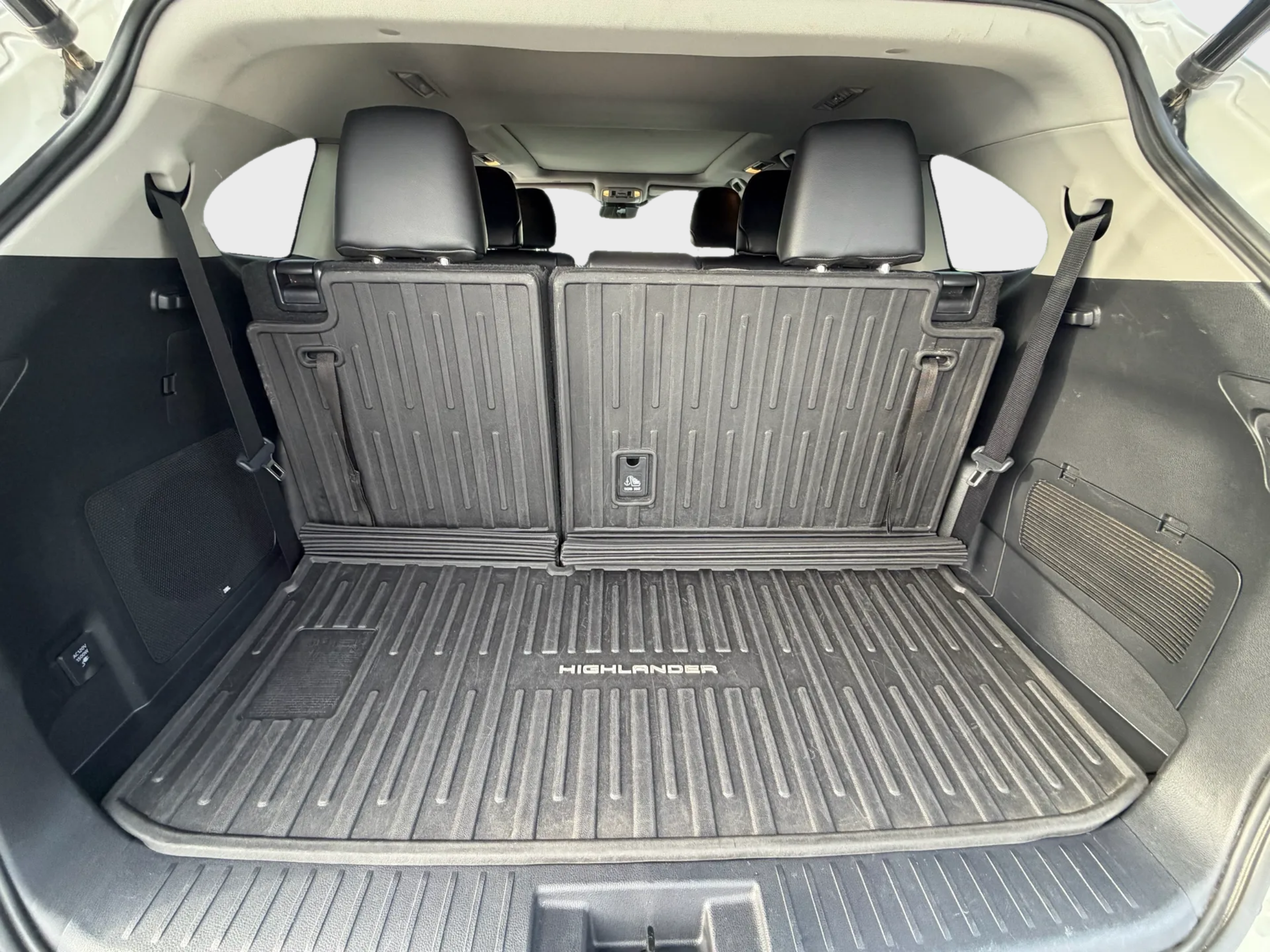 2021 Toyota Highlander Hybrid Platinum