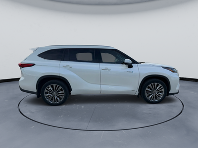 2021 Toyota Highlander Hybrid Platinum