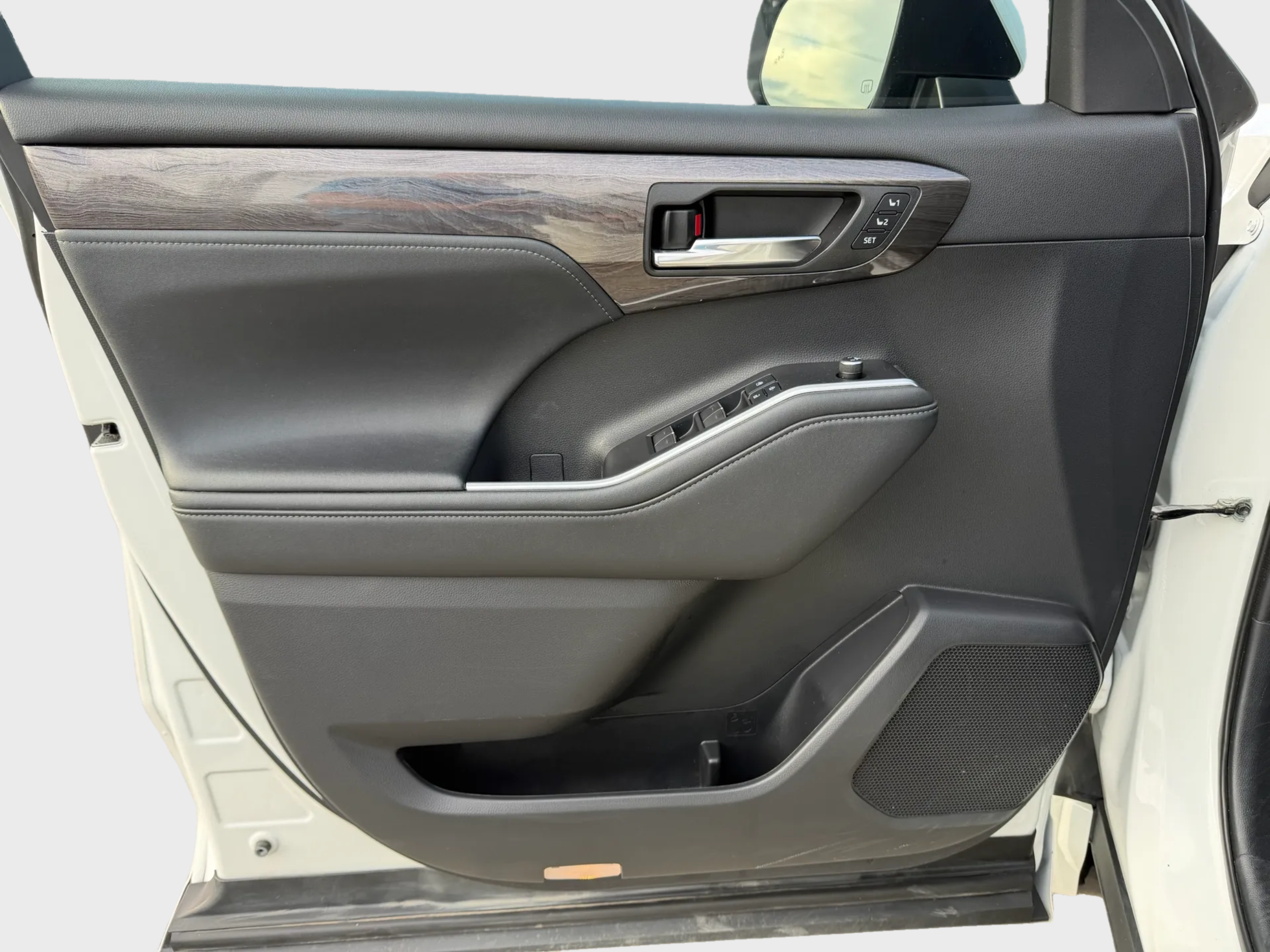 2021 Toyota Highlander Hybrid Platinum