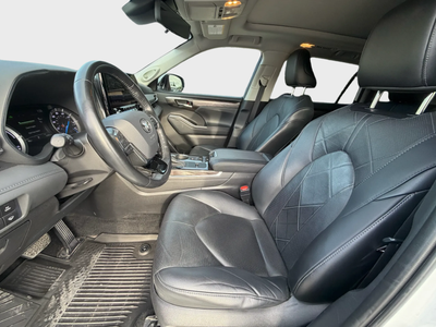 2021 Toyota Highlander Hybrid Platinum